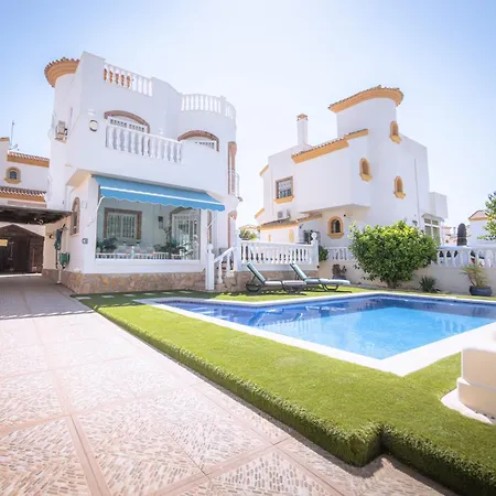 Luxury Private Pool Campoverde Villa Pinar de Campoverde